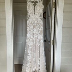 Elegant White Lace Wedding Dress • Essense of Australia EDD254801